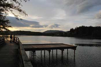 Šmartinsko jezero je umetnega nastanka. Je priljuben turistični cilj številnih izletnikov, ki se odpravijo na Štajersko.