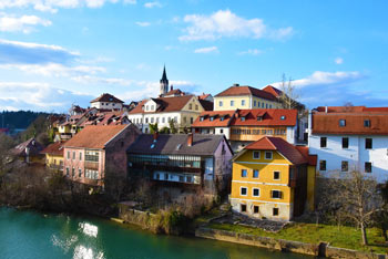 Izlet po Novem mestu nas pripelje na Kandijski most z najlepšim pogledom na staro mestno središče dolenjske prestolnice.