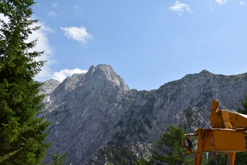 Pogled na najvišje gore Kamniško-Savinjskih Alp z Okrešlja .