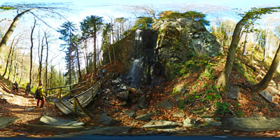 Framski slap Skalca je izjemen 12 metrov visok slap na Pohorju, do katerega nas pripelje označena planinska pešpot.